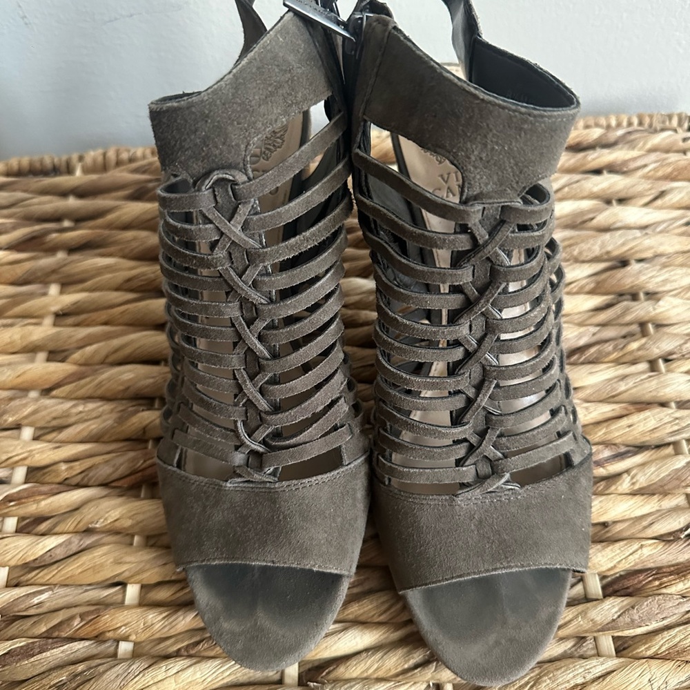 Vince Camuto Brown Sandals Modern Block Heel